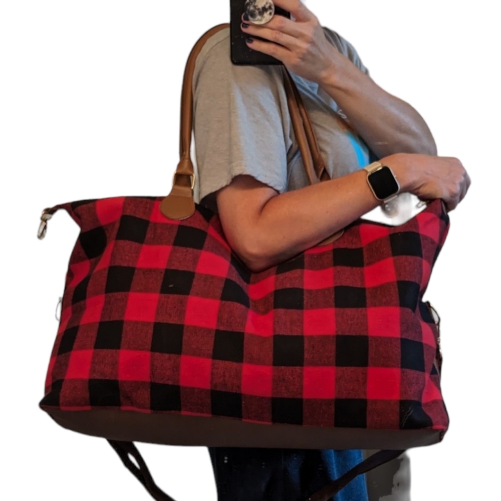 Black Buffalo Print Weekender Bag - Picture 6 of 17
